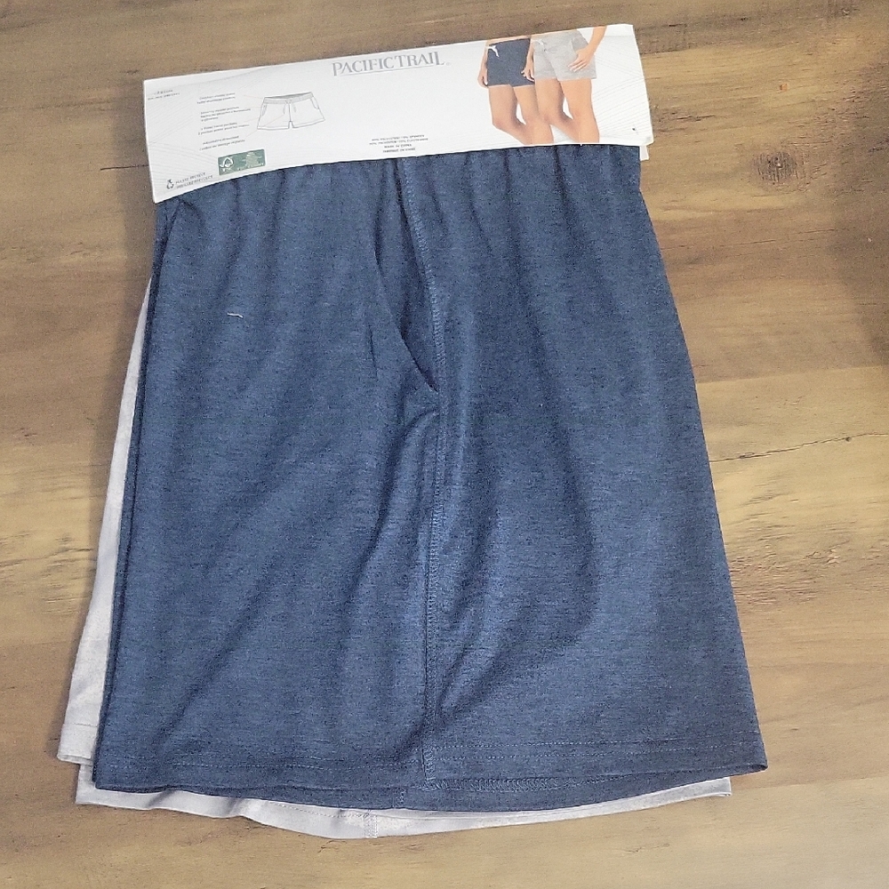 Pacific Trail Gray Ladies Shorts 2-Pack
